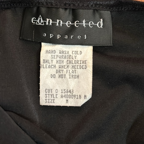 Connected Cardigan
M - Picture 2 of 2